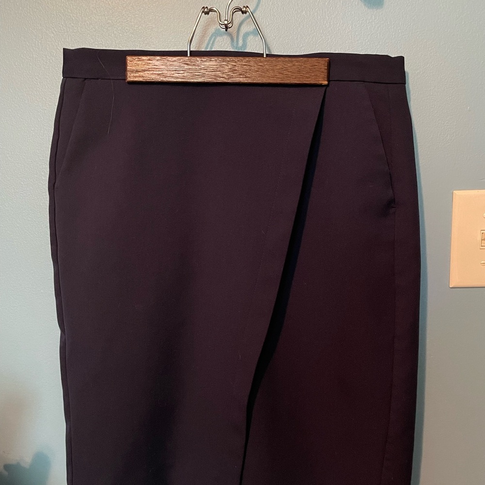 Banana Republic - Size 10 - Navy Blue skirt